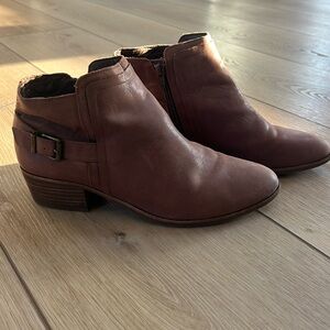 Gianni Bini ankle boots. Women’s 9.5